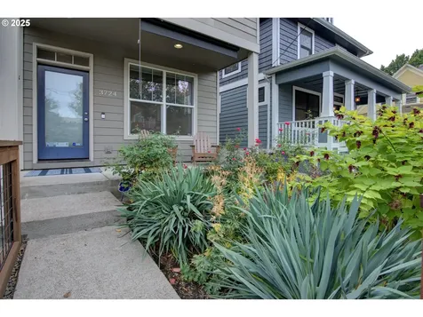3724 NE Grand Avenue Portland OR 97212