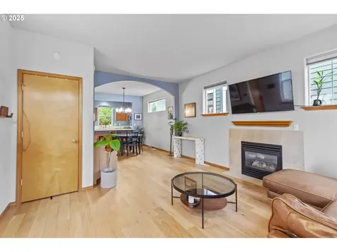 3724 NE Grand Avenue Portland OR 97212