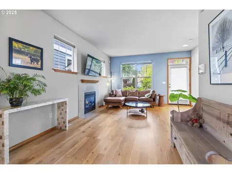 3724 NE Grand Avenue Portland OR 97212