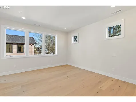 6900 SE Brooklyn Street Portland OR 97206