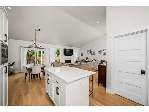 3257 Mountain Creek Lane Springfield OR 97478