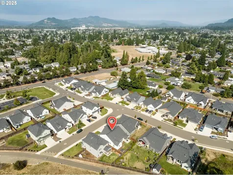 3257 Mountain Creek Lane Springfield OR 97478