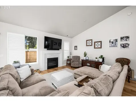 3257 Mountain Creek Lane Springfield OR 97478
