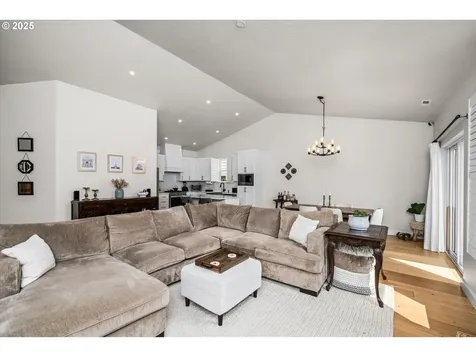 3257 Mountain Creek Lane Springfield OR 97478