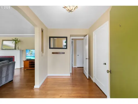 632 NE Everett Street Camas WA 98607