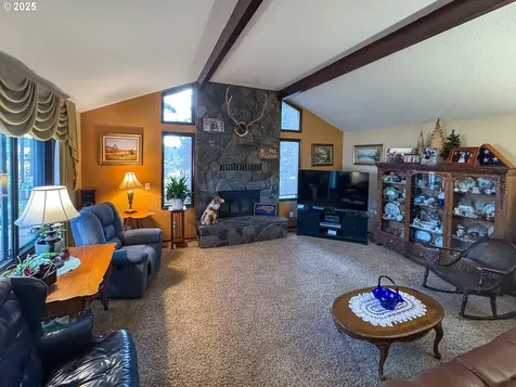 14603 Ottaway Road Aurora OR 97002