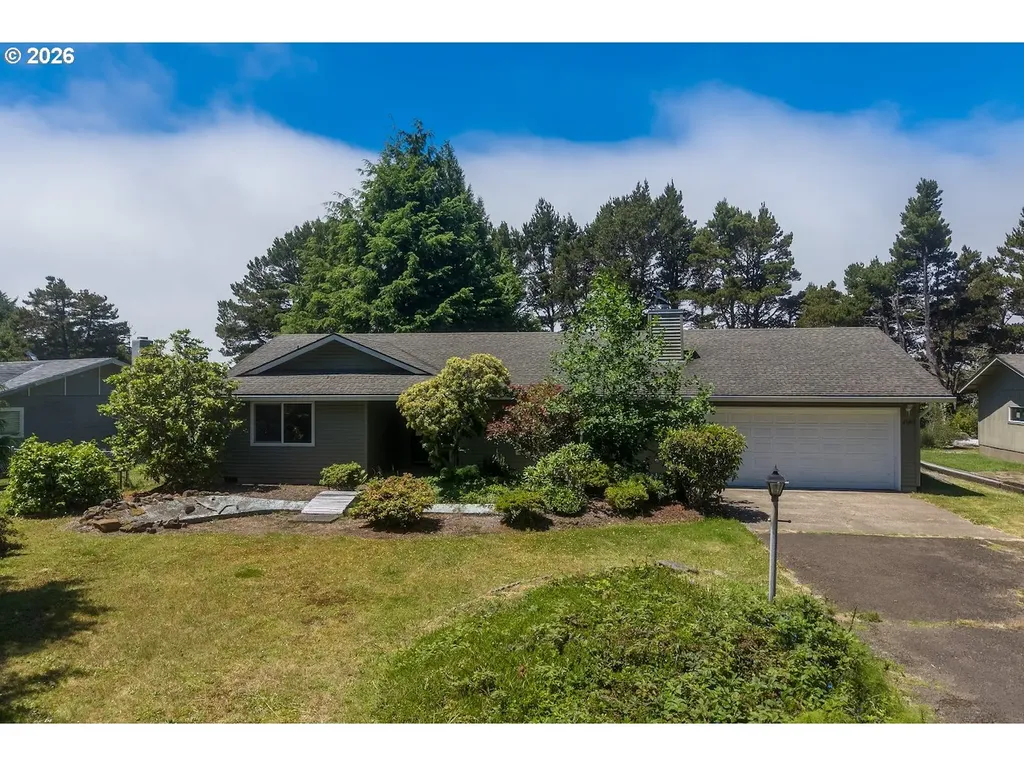 2520 S Crestline Drive Waldport OR 97394