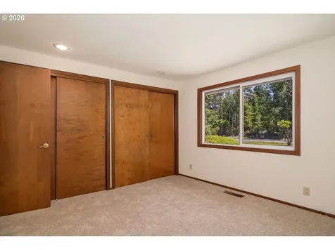 2520 S Crestline Drive Waldport OR 97394