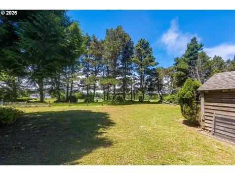 2520 S Crestline Drive Waldport OR 97394