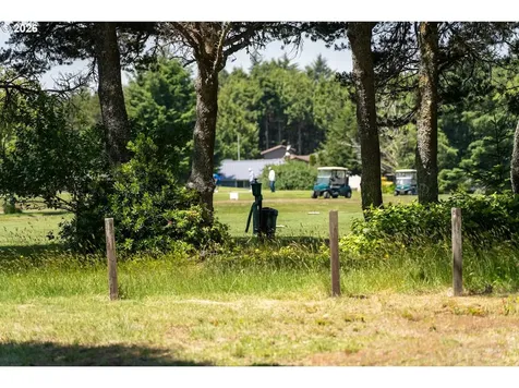 2520 S Crestline Drive Waldport OR 97394