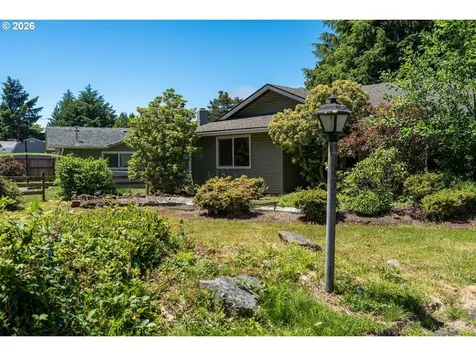 2520 S Crestline Drive Waldport OR 97394