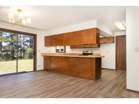 2520 S Crestline Drive Waldport OR 97394