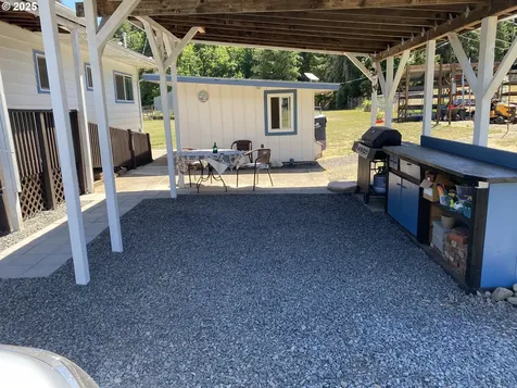 38222 Place Road Fall Creek OR 97438