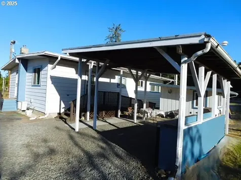 38222 Place Road Fall Creek OR 97438