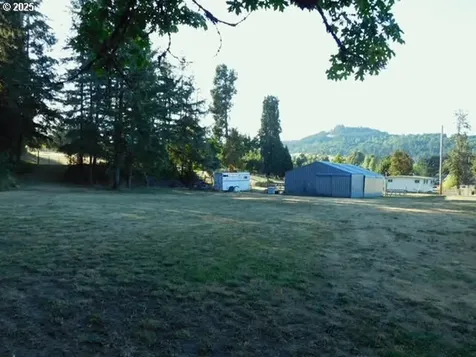 38222 Place Road Fall Creek OR 97438