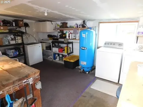 38222 Place Road Fall Creek OR 97438