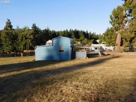 38222 Place Road Fall Creek OR 97438