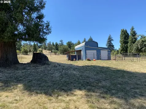 38222 Place Road Fall Creek OR 97438