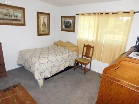 38222 Place Road Fall Creek OR 97438