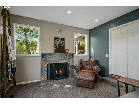 390 Kevin Court S Salem OR 97306