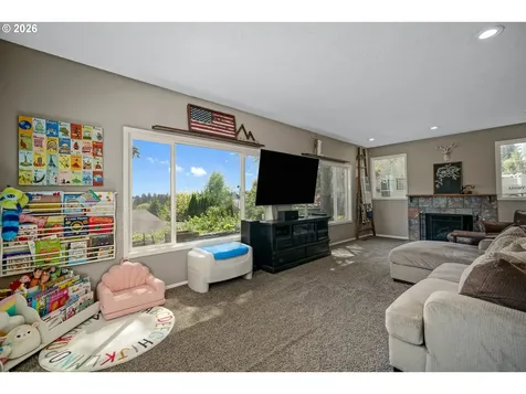 390 Kevin Court S Salem OR 97306