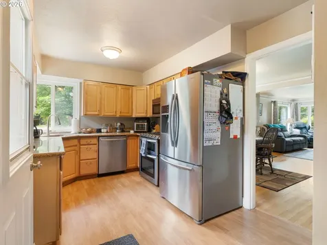 3103 NE Dekum Street Portland OR 97211