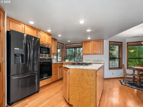 3618 SE 168th Avenue Vancouver WA 98683