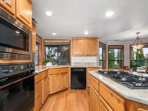 3618 SE 168th Avenue Vancouver WA 98683