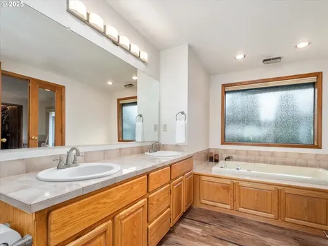 3618 SE 168th Avenue Vancouver WA 98683