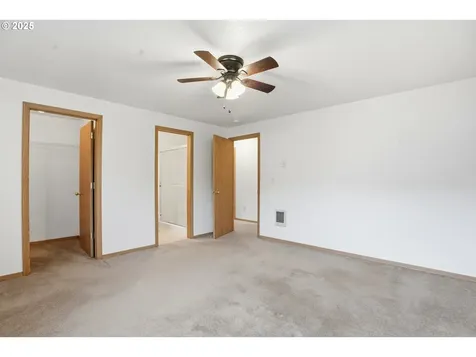 513 SE Clark Avenue Battle Ground WA 98604