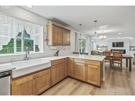 26 Marina Drive Cathlamet WA 98612