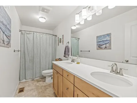 26 Marina Drive Cathlamet WA 98612