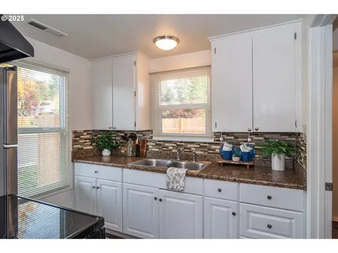 315 NE Cummins Street Roseburg OR 97470