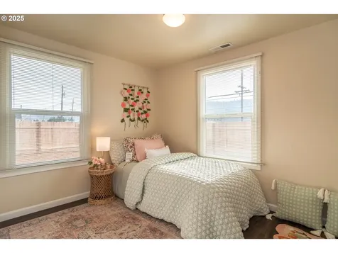315 NE Cummins Street Roseburg OR 97470