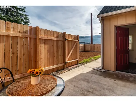 315 NE Cummins Street Roseburg OR 97470