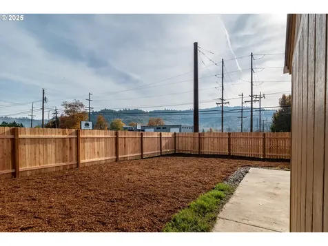 315 NE Cummins Street Roseburg OR 97470