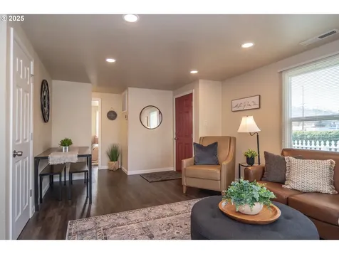 315 NE Cummins Street Roseburg OR 97470