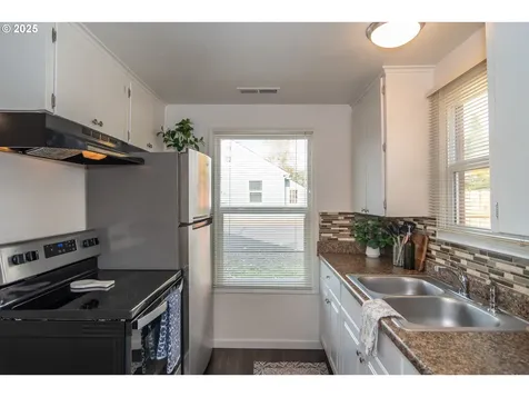 315 NE Cummins Street Roseburg OR 97470
