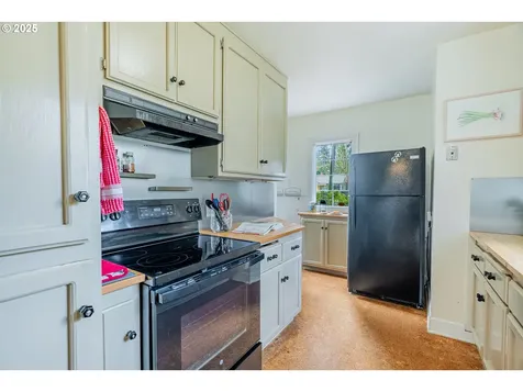 1710 NE 92nd Avenue Portland OR 97220