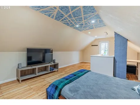 1710 NE 92nd Avenue Portland OR 97220