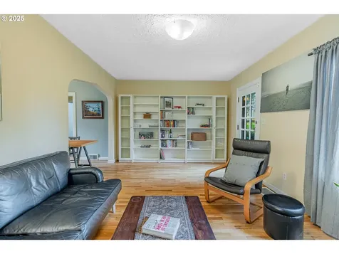 1710 NE 92nd Avenue Portland OR 97220