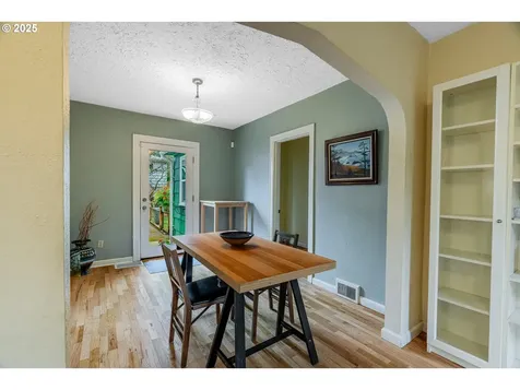 1710 NE 92nd Avenue Portland OR 97220