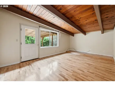 1430 Barton Street Eugene OR 97404