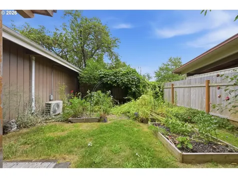1430 Barton Street Eugene OR 97404