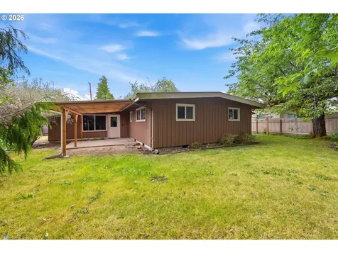 1430 Barton Street Eugene OR 97404