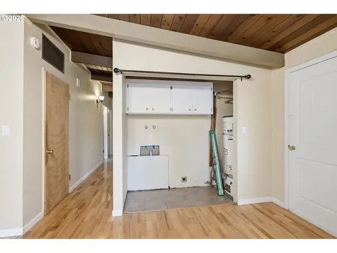 1430 Barton Street Eugene OR 97404