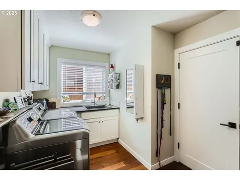 5290 SW Greenwood Circle Tualatin OR 97062