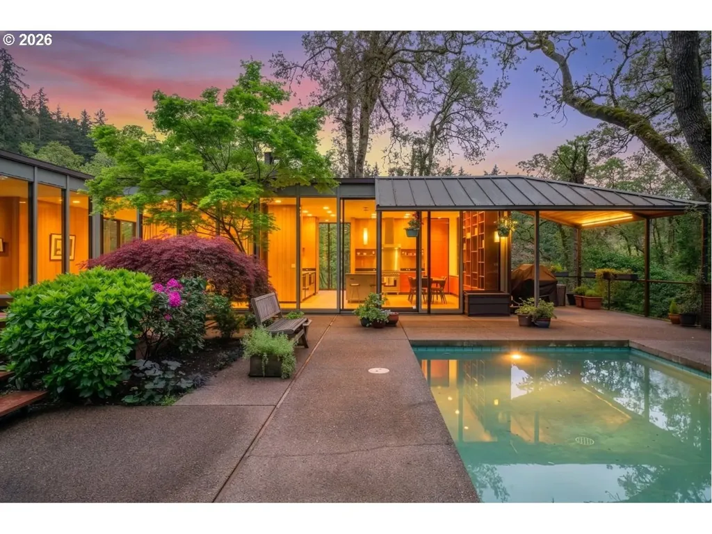 1990 Parkside Drive Eugene OR 97403