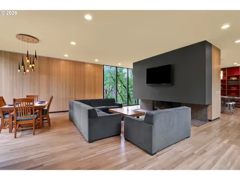 1990 Parkside Drive Eugene OR 97403