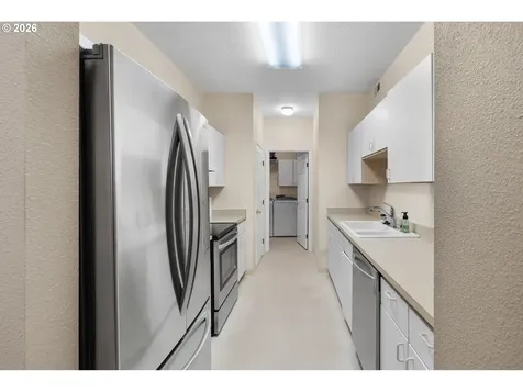 4320 S Corbett Avenue Portland OR 97239